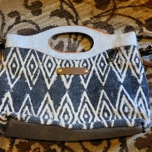 Stylish myra crossbody